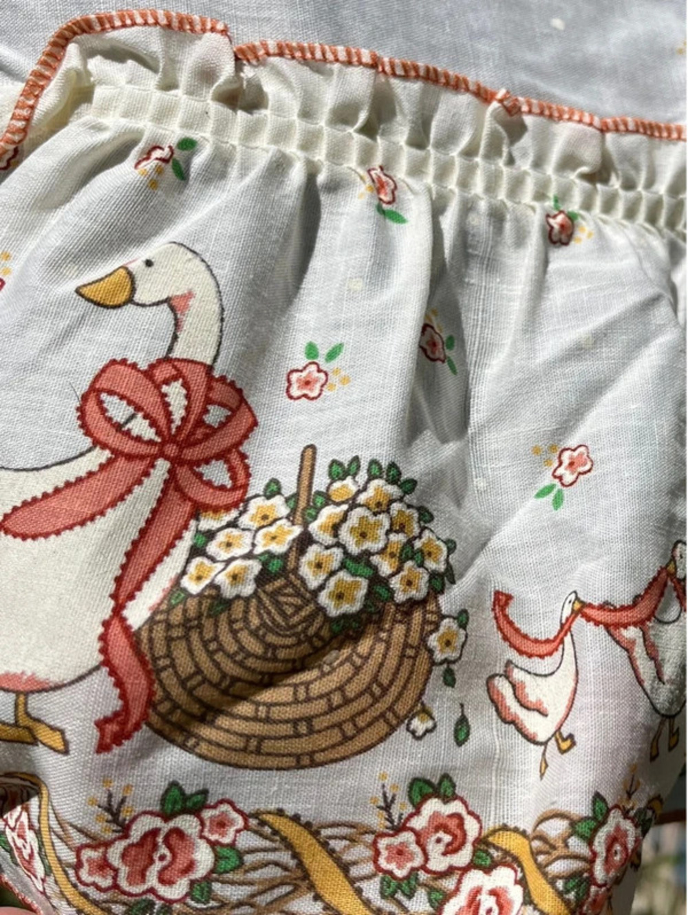 Vintage Single Valance 1980s Geese Goose Mauve Ribbon Bow 8" x 52"